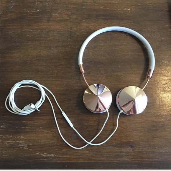 Sold - Rose Gold Frends Layla Headphones - Picture 2 of 6